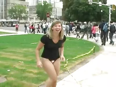 فتاة جميلة فلم للكبار جنسي حصلت على بوسها اصابع الاتهام