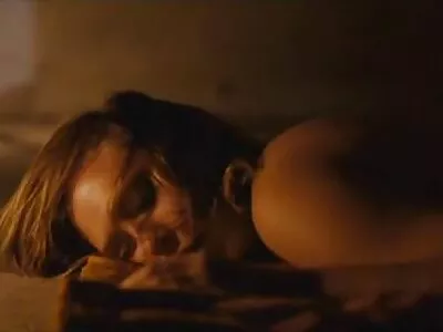 صديقتا أليكسيس كريستال xxx للكبار فقط وليلو مون تحصلان على اللعنة الشرجية الصعبة