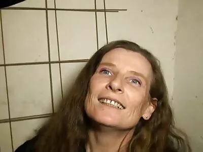 فاتنة الشعر الأحمر مقاطع سكس للكبار فقط يحتفل مع الأصدقاء
